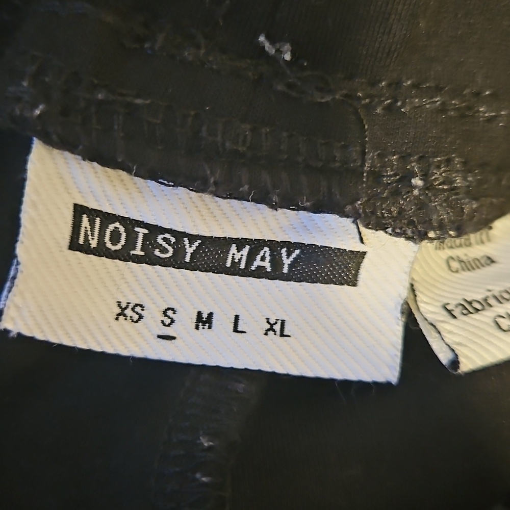 Noisy May Womens Small Black Jogger Cargo pant Pockets Stretchy Comfortable - Picture 2 of 4